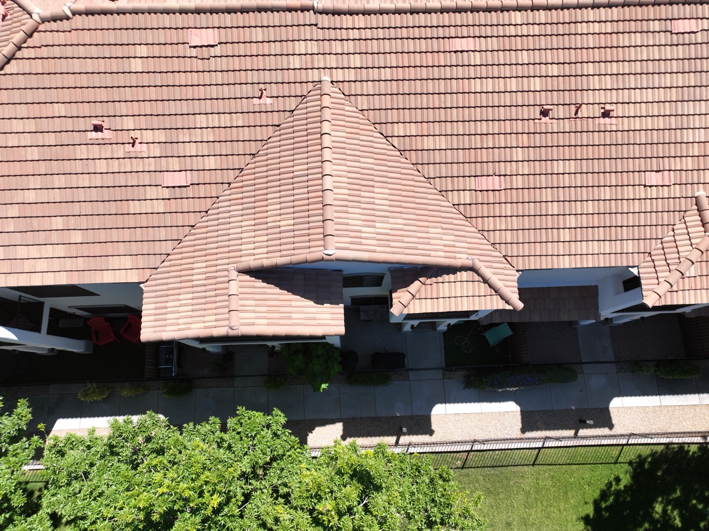 Aerial nadir photo of a multifamily roof community